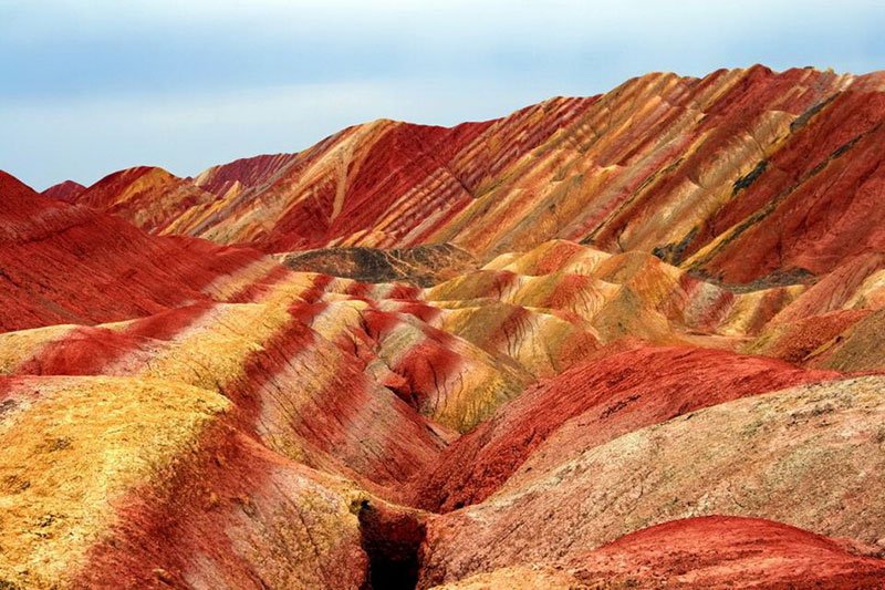 Surpreendente: veja as paisagens das belas montanhas coloridas da China