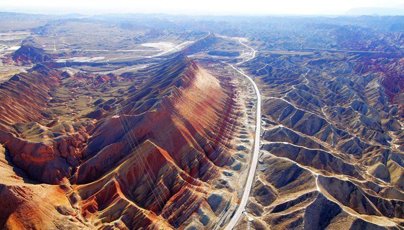 Surpreendente: veja as paisagens das belas montanhas coloridas da China