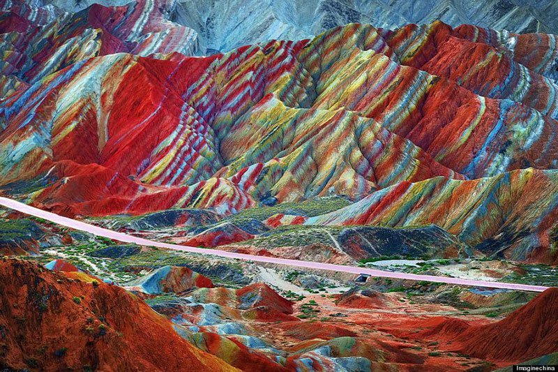 Surpreendente: veja as paisagens das belas montanhas coloridas da China