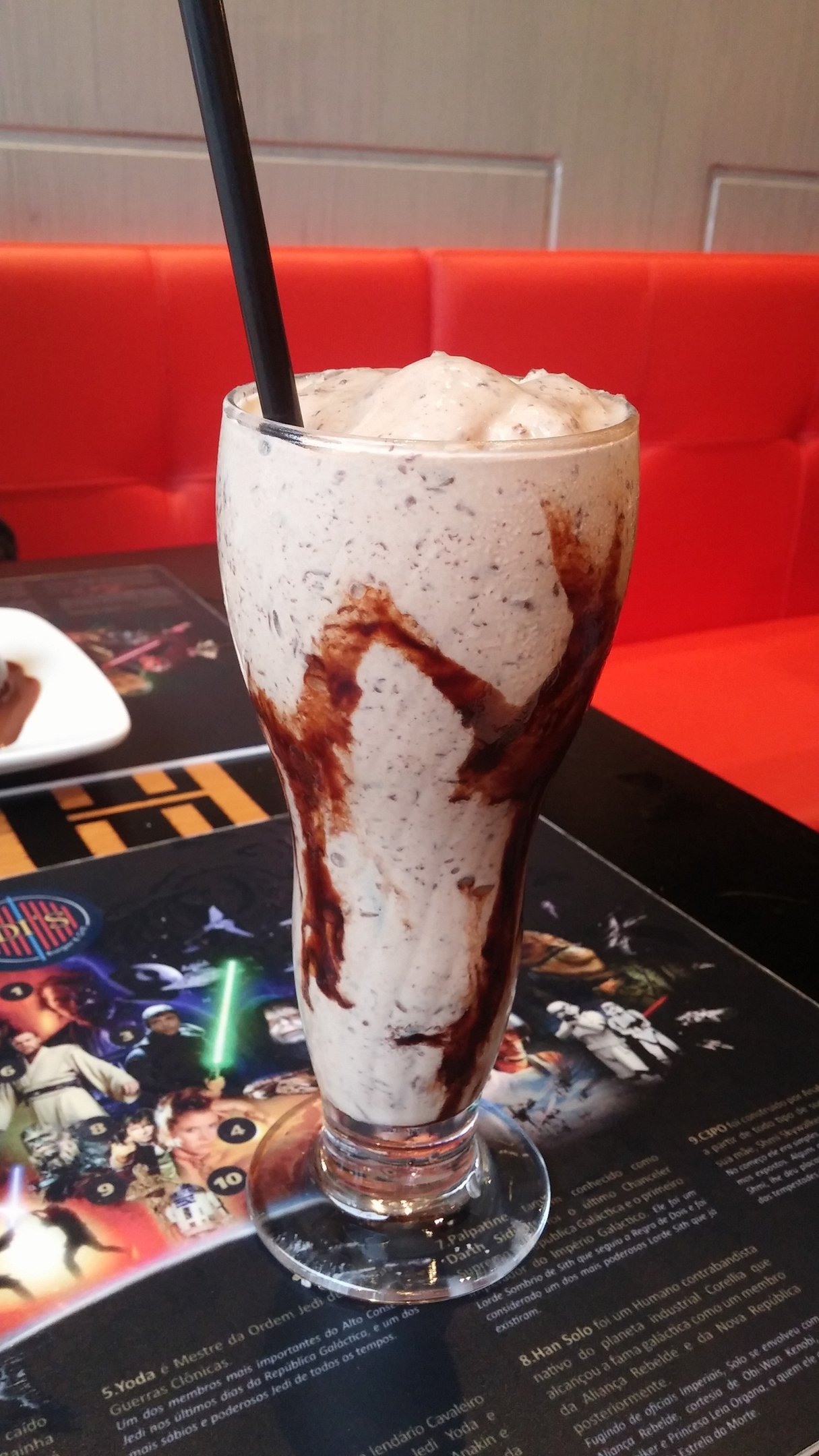 Ainda não foi ao restaurante com temática de Star Wars em SP? Fomos visitar