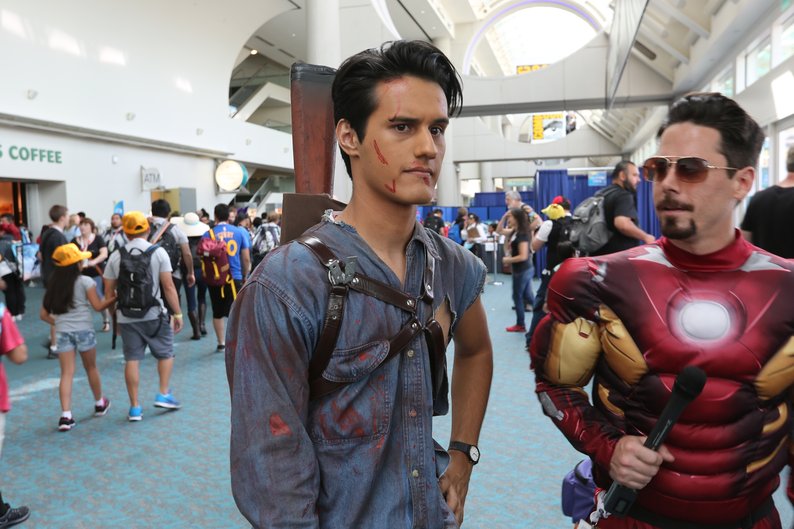 Ash Williams e Tony Stark