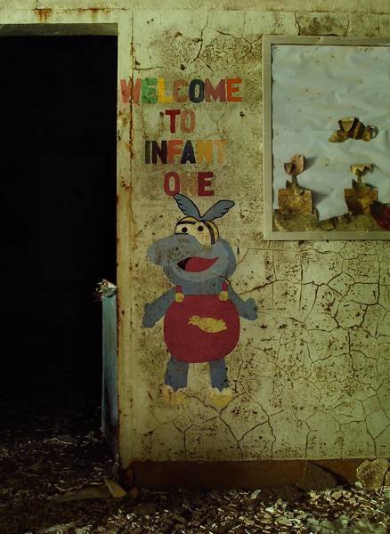 Fotos guardam memórias aterrorizadoras de sanatórios abandonados