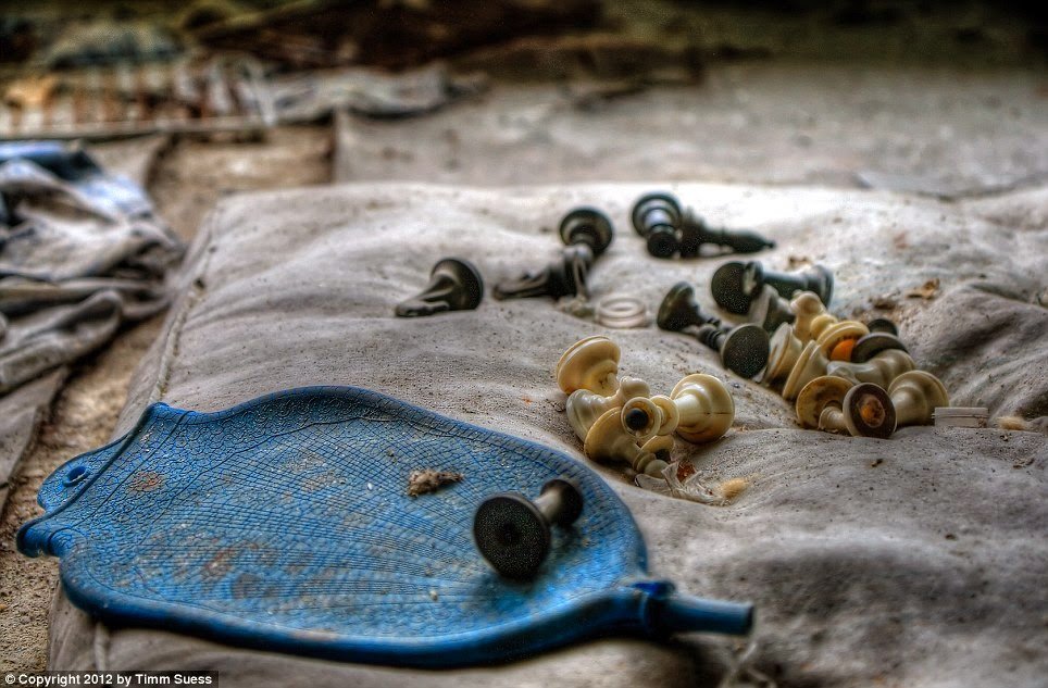 Fotos guardam memórias aterrorizadoras de sanatórios abandonados