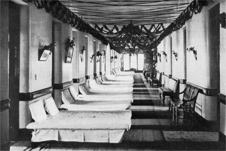 Fotos guardam memórias aterrorizadoras de sanatórios abandonados