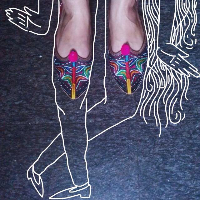 Quando os sapatos contam a história: 54 ilustrações divertidas de pés