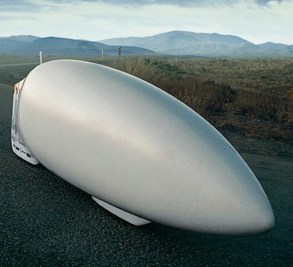 AeroVelo bate recorde com veículo movido por humano que chega a 138 km/h