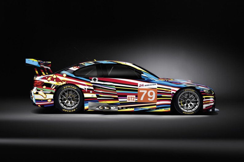 A BMW M3 que participou das 24 Horas de Le Mans na categoria GT2, pintada por Jeff Koons