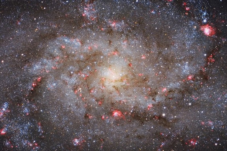 Vencedor na categoria Galaxies - M33 Core por Michael van Doorn (Holanda)