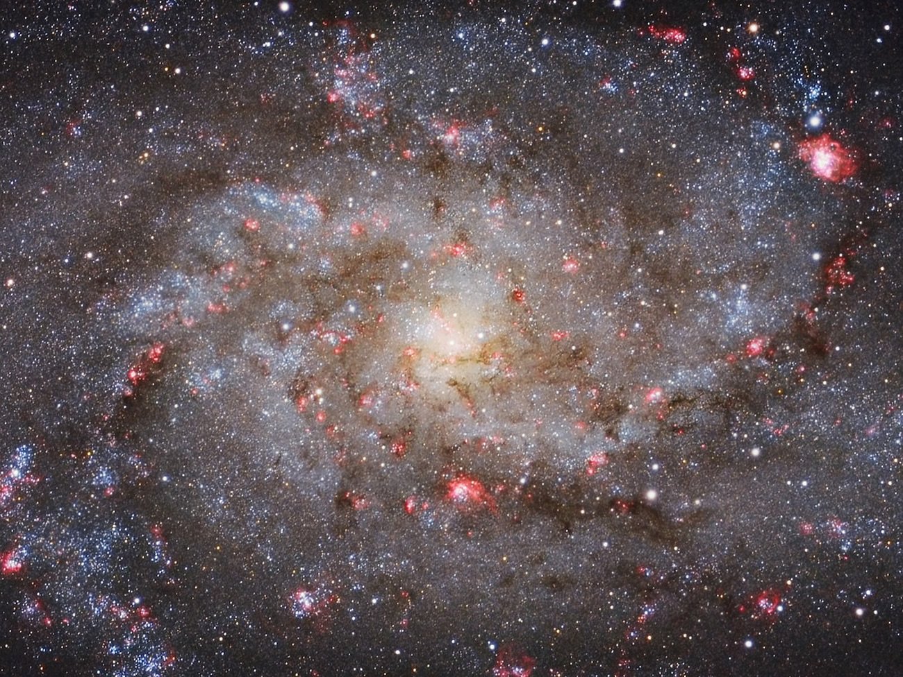 Vencedor na categoria Galaxies - M33 Core por Michael van Doorn (Holanda)