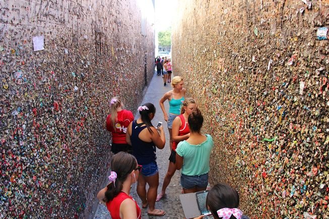 Beco do Chiclete Mascado, em San Luis Obispo