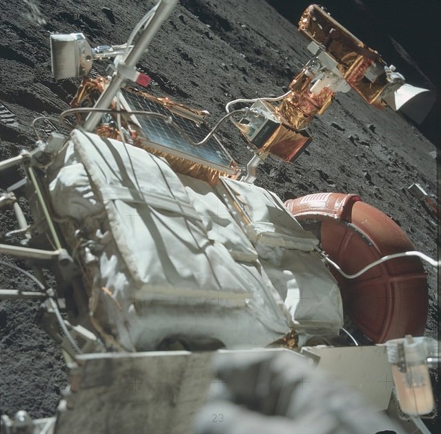 Veja mais de 8 mil fotos das missões lunares da NASA em alta definição