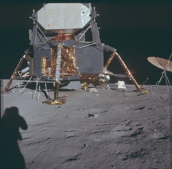 Veja mais de 8 mil fotos das missões lunares da NASA em alta definição