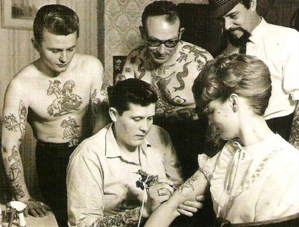 Fotografias mostram como eram as tatuagens antes da década de 60
