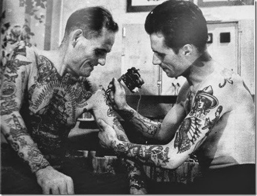 Fotografias mostram como eram as tatuagens antes da década de 60
