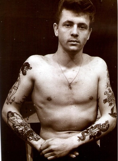 Fotografias mostram como eram as tatuagens antes da década de 60