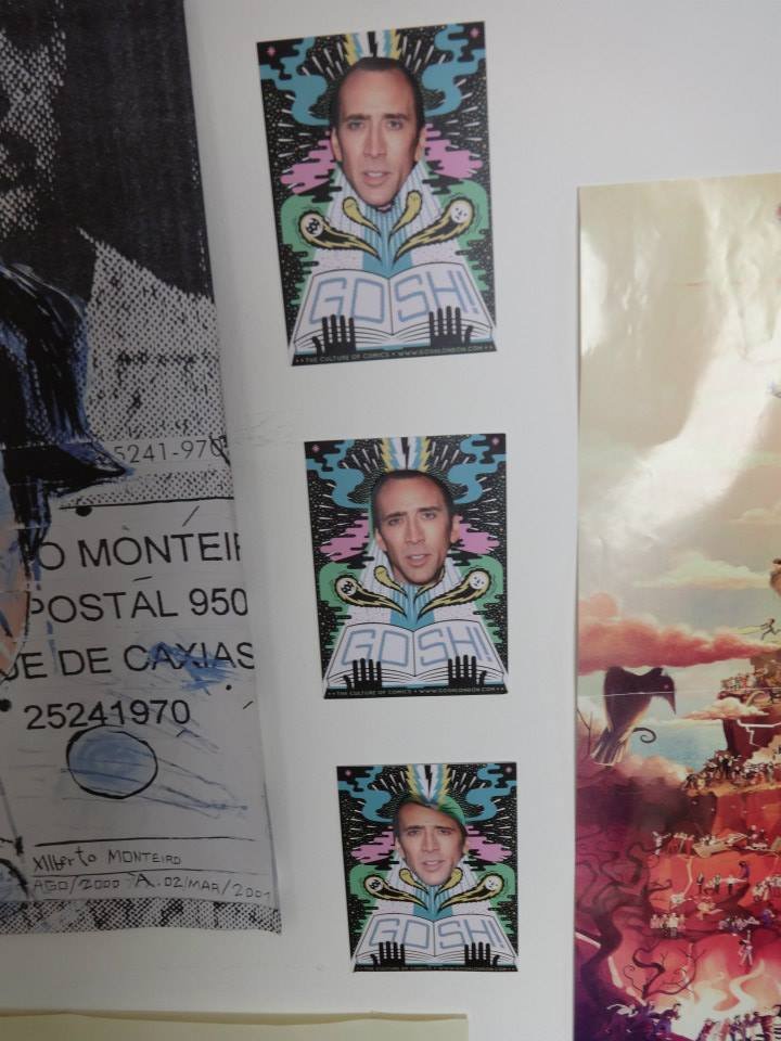 Homem encontra mais de 600 fotos do Nicolas Cage espalhadas pela casa