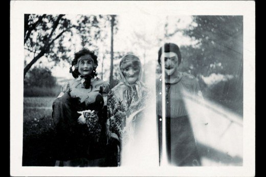 44 fotos bizarras que provam que o Halloween já foi muito assustador