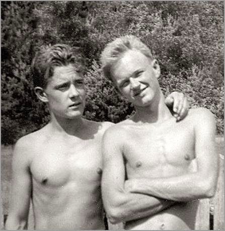Isso é família: confira fotos de casais gays da virada do século passado