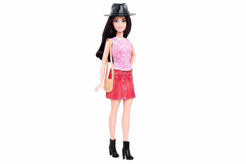 Mudança radical: boneca Barbie ganha o visual da mulher contemporânea