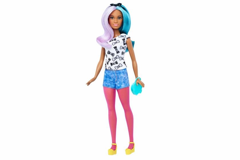 Mudança radical: boneca Barbie ganha o visual da mulher contemporânea