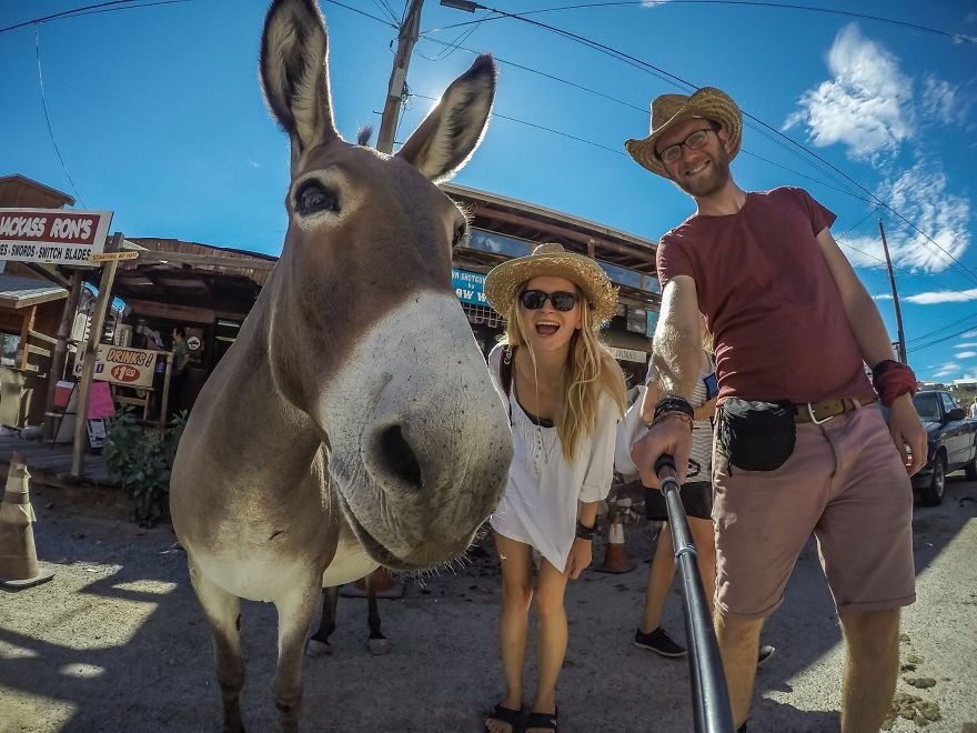 Este casal já viajou por mais de 50 países gastando apenas US$ 8 por dia