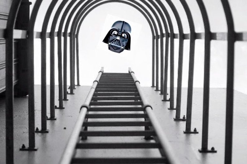 Yu Wei tirou a foto das escadas e não esperava registrar a cabeça do Darth Vader