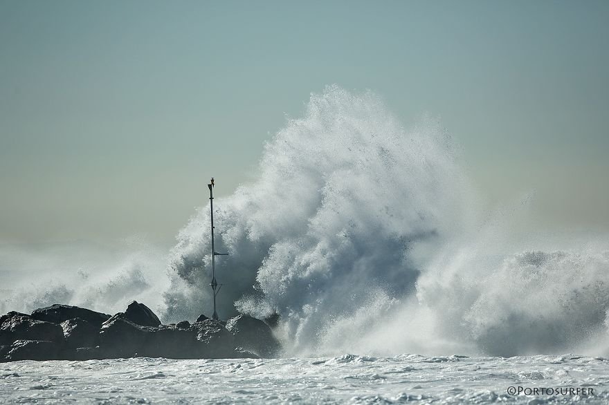 Veja uma galeria com fotos impressionantes de ondas marinhas