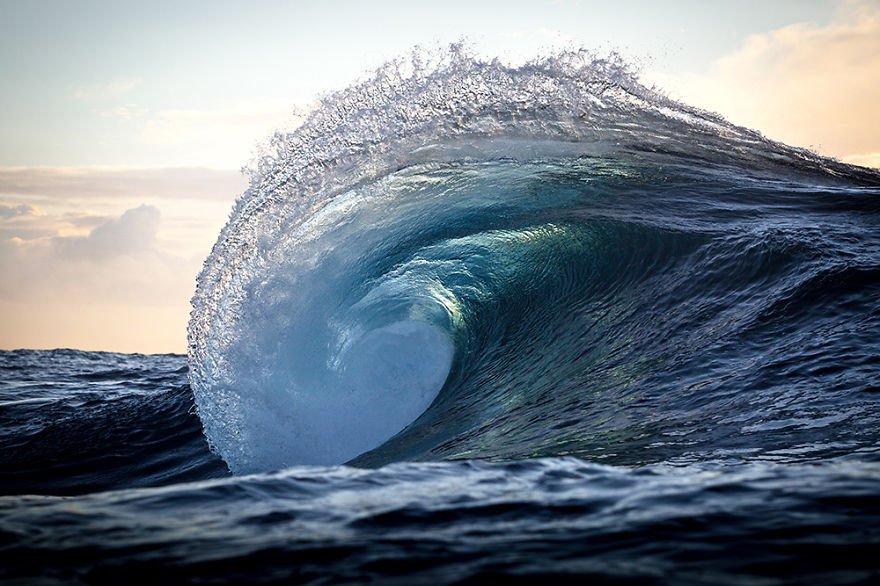 Veja uma galeria com fotos impressionantes de ondas marinhas