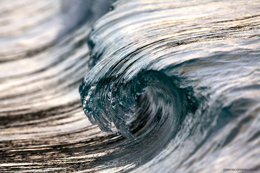 Veja uma galeria com fotos impressionantes de ondas marinhas