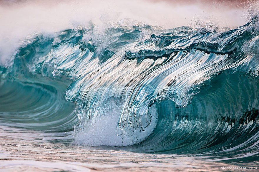 Veja uma galeria com fotos impressionantes de ondas marinhas