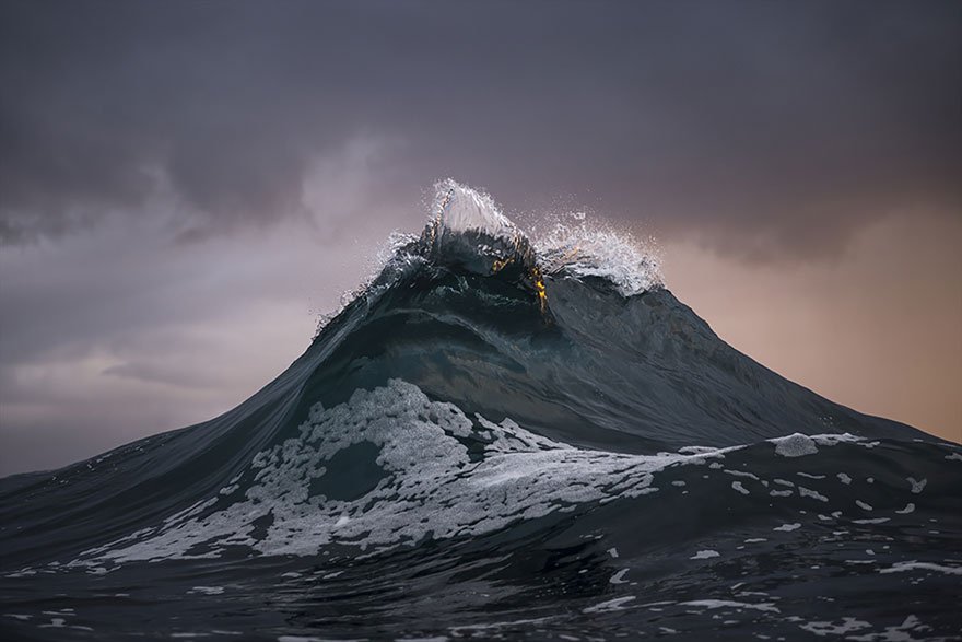 Veja uma galeria com fotos impressionantes de ondas marinhas