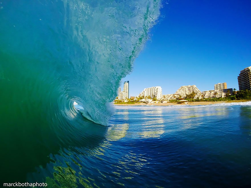 Veja uma galeria com fotos impressionantes de ondas marinhas