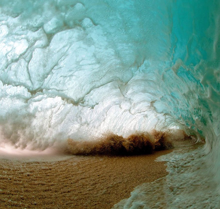 Veja uma galeria com fotos impressionantes de ondas marinhas