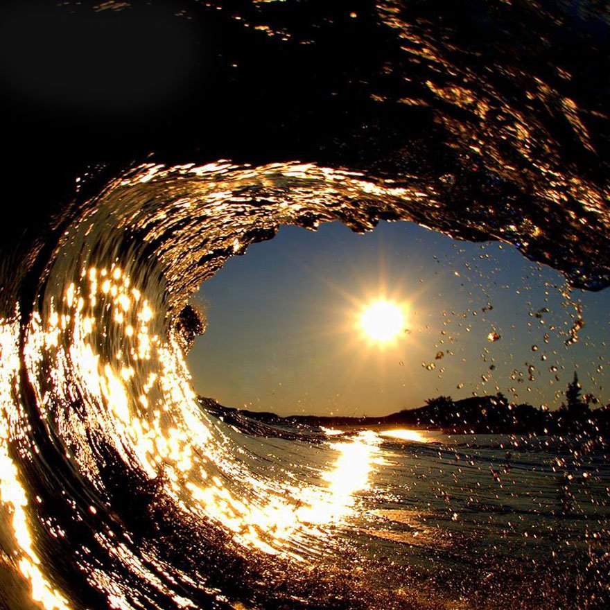 Veja uma galeria com fotos impressionantes de ondas marinhas