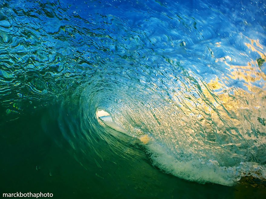 Veja uma galeria com fotos impressionantes de ondas marinhas