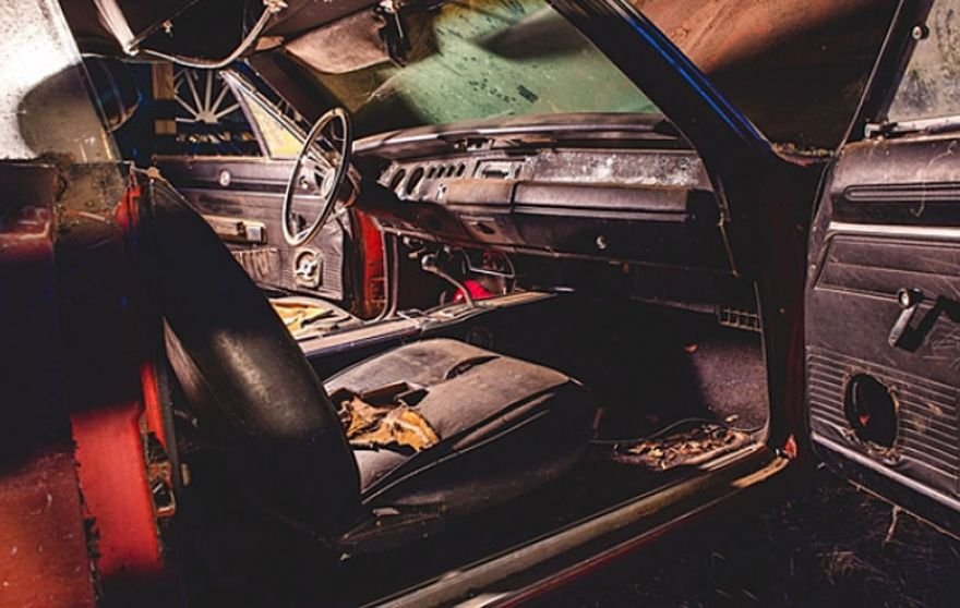 Joias sobre rodas 2: confira mais 5 carros abandonados que valem milhões