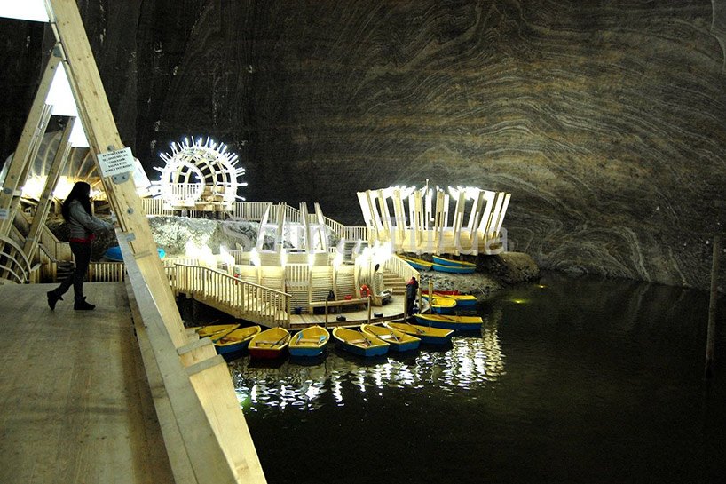 Conheça o parque de diversões que funciona dentro de uma mina de sal