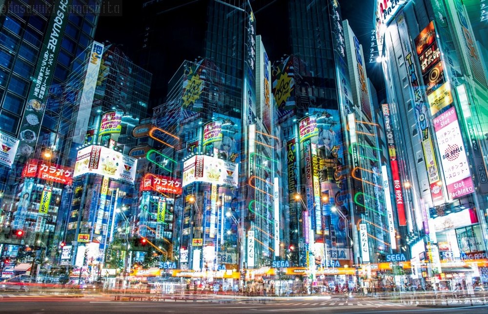 As luzes e cores de Akihabara