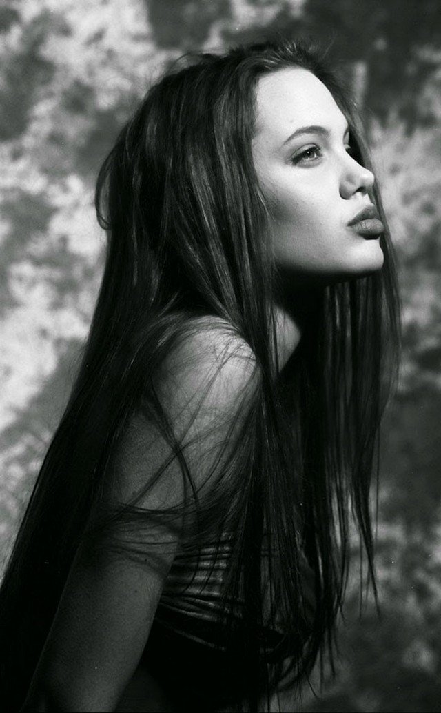 19 fotos maravilhosas de Angelina Jolie aos 15 anos de idade