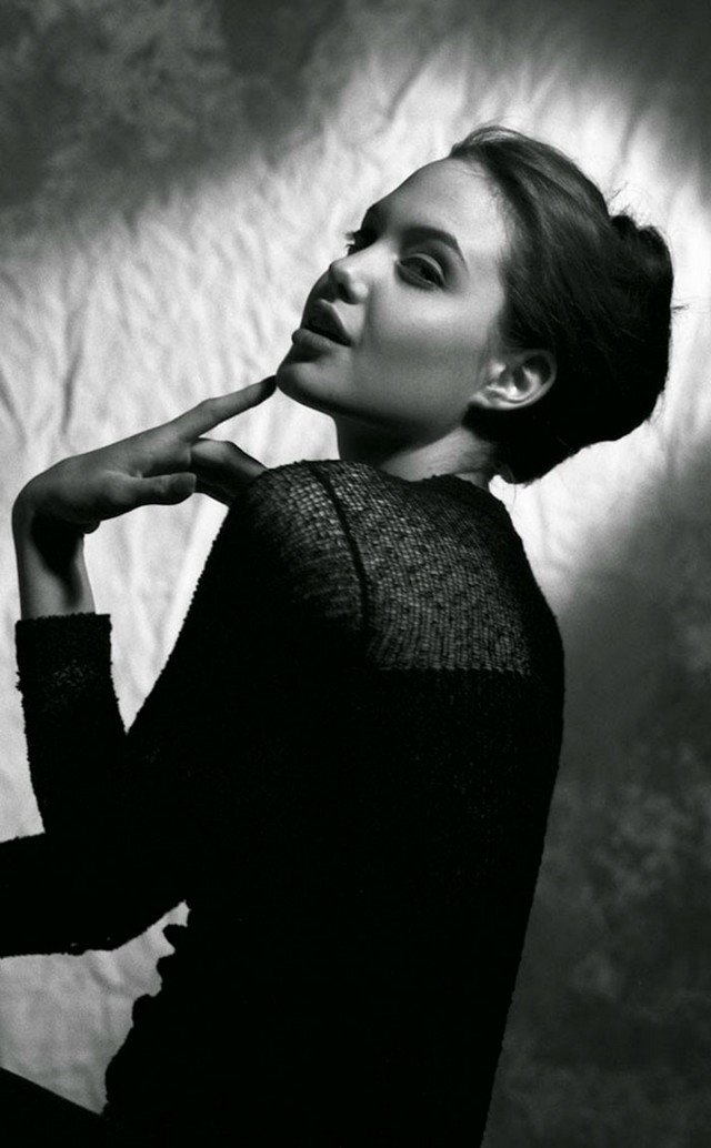 19 fotos maravilhosas de Angelina Jolie aos 15 anos de idade