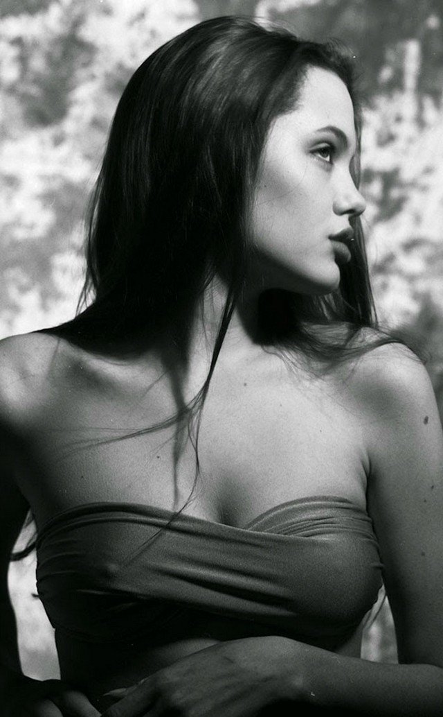 19 fotos maravilhosas de Angelina Jolie aos 15 anos de idade