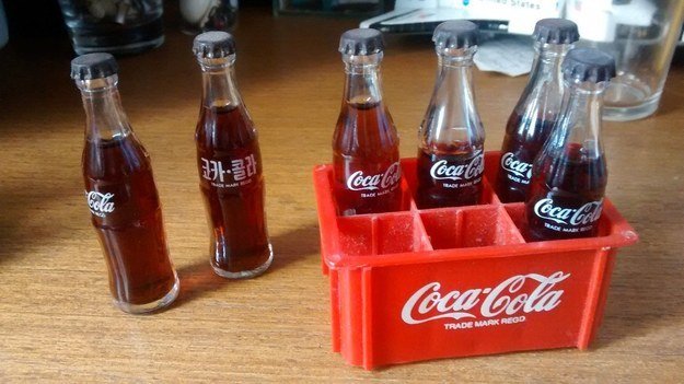 Mania lançada em 97 pela Coca-Cola, os Geloucos tornaram-se muito  populares, mas não era muito barato montar a…