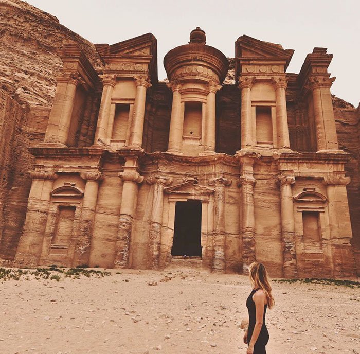 Inveja: Esta mulher está prestes a ser a que mais visitou países no mundo