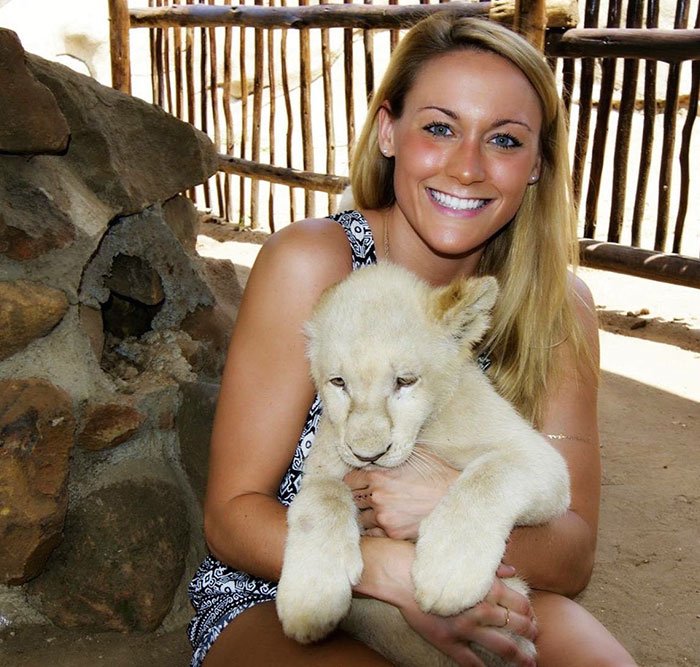 Inveja: Esta mulher está prestes a ser a que mais visitou países no mundo