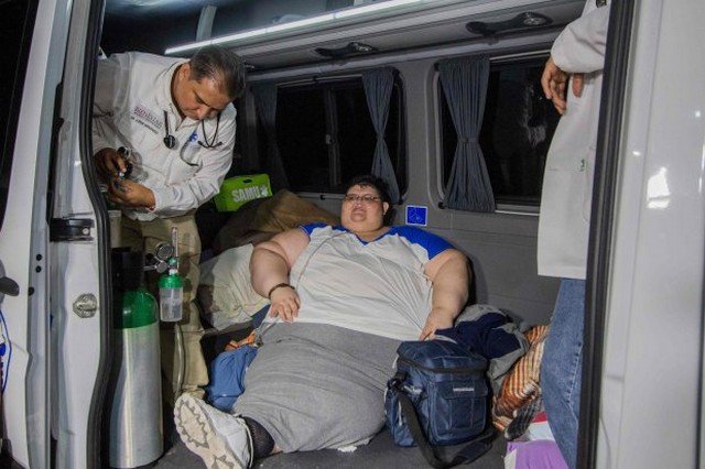 Após 6 anos sem sair da cama, homem superobeso é encaminhado a tratamento