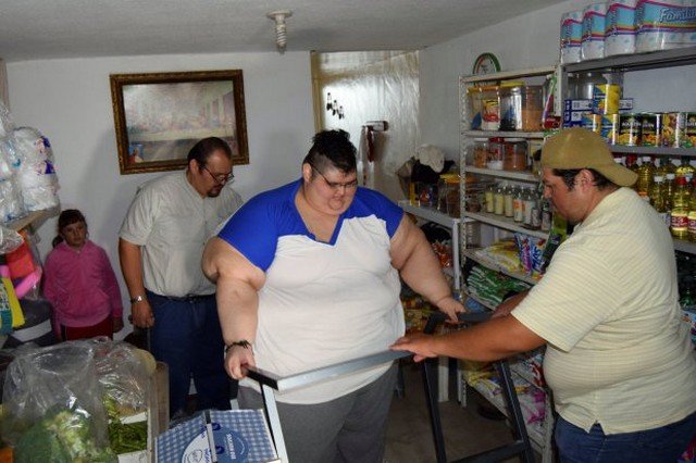 Após 6 anos sem sair da cama, homem superobeso é encaminhado a tratamento