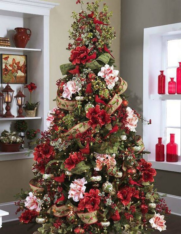 Já pensou em decorar sua árvore de Natal com flores? - Mega Curioso