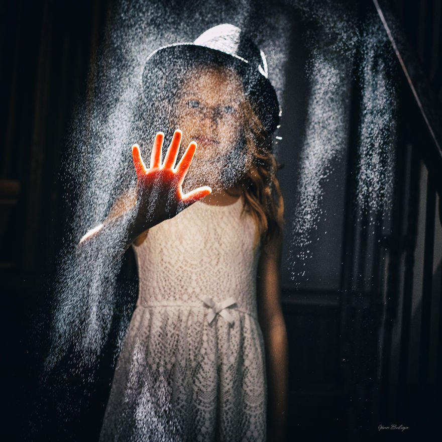 Esta mulher pediu demissão e agora ganha a vida fotografando as filhas