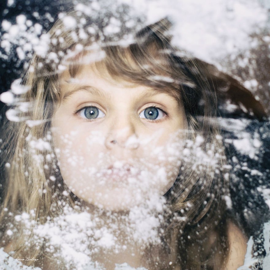 Esta mulher pediu demissão e agora ganha a vida fotografando as filhas