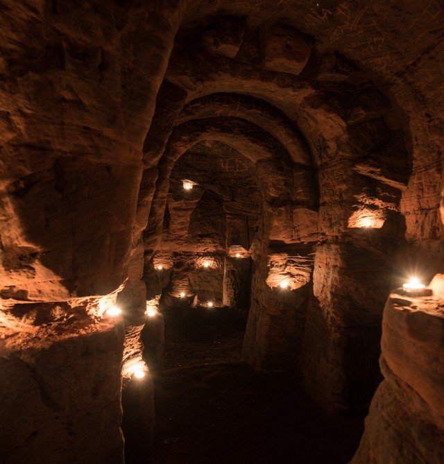 País das Maravilhas: a toca que leva a um templo medieval subterrâneo